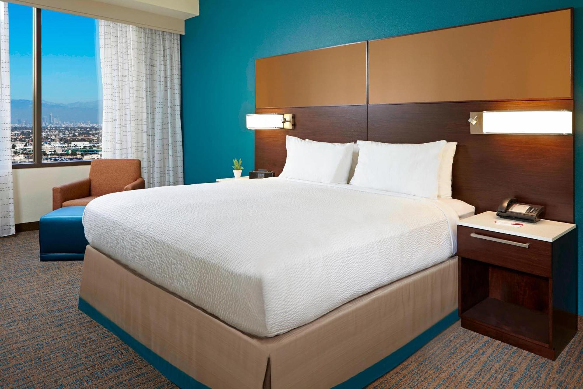 Hotel By Marriott Angeles Lax/century Boulevard